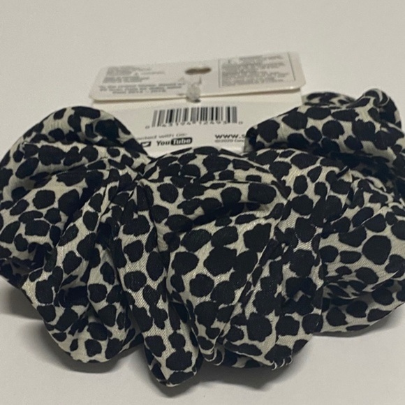 Scunci 1pc Scrunchie U Got This 12493 Black White - Picture 8 of 8